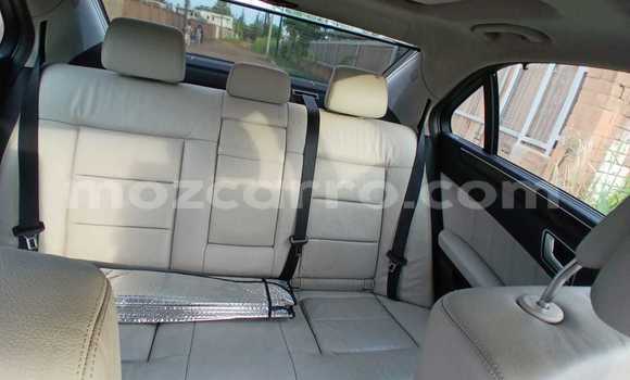 Comprar Usado Mercedes-Benz E-Classe Prata Carro em Maputo em Maputo Comprar Usado Mercedes-Benz E-Classe Prata Carro em Maputo em Maputo