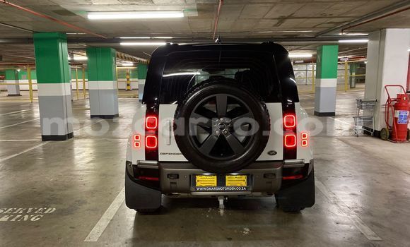 Comprar Usado Land Rover Defender Branco Carro em Maputo em Maputo Comprar Usado Land Rover Defender Branco Carro em Maputo em Maputo