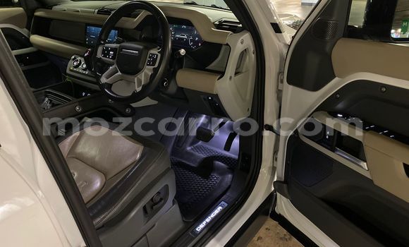 Comprar Usado Land Rover Defender Branco Carro em Maputo em Maputo Comprar Usado Land Rover Defender Branco Carro em Maputo em Maputo