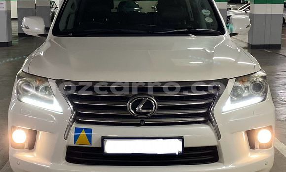 Buy Used Lexus LX 570 White Car in Maputo in Maputo