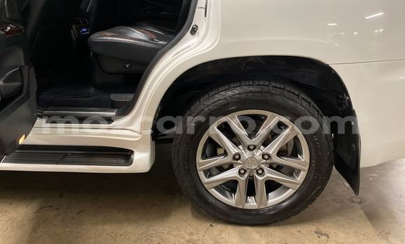 Tenga Tsaru Lexus LX 570 Chena Mota in Maputo in Maputo Tenga Tsaru Lexus LX 570 Chena Mota in Maputo in Maputo