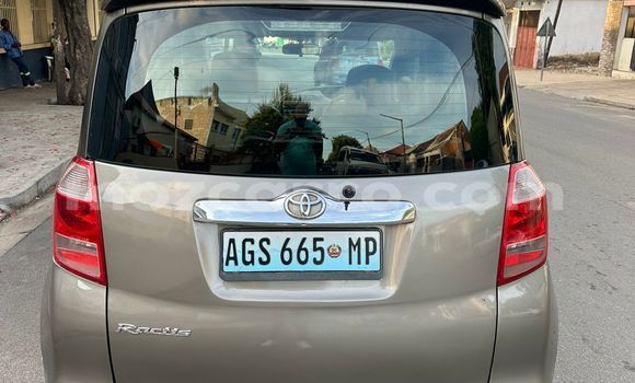 Comprar Usado Toyota Ractis Castanho Carro em Maputo em Maputo Comprar Usado Toyota Ractis Castanho Carro em Maputo em Maputo