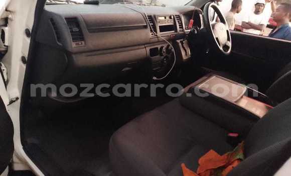 Nunua Ilio tumika Toyota Hiace Nyeupe Gari ndani ya Maputo nchini Maputo Nunua Ilio tumika Toyota Hiace Nyeupe Gari ndani ya Maputo nchini Maputo