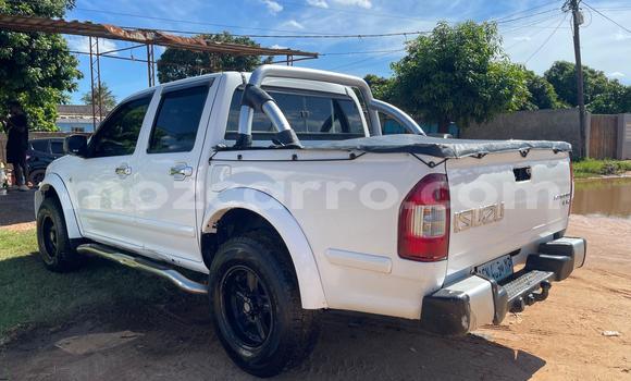 Comprar Usado Isuzu KB Branco Carro em Maputo em Maputo Comprar Usado Isuzu KB Branco Carro em Maputo em Maputo