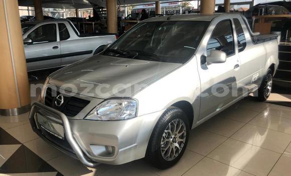 Nunua Ilio tumika Nissan NP 300 Beige Gari ndani ya Gilé nchini Zambezia Nunua Ilio tumika Nissan NP 300 Beige Gari ndani ya Gilé nchini Zambezia