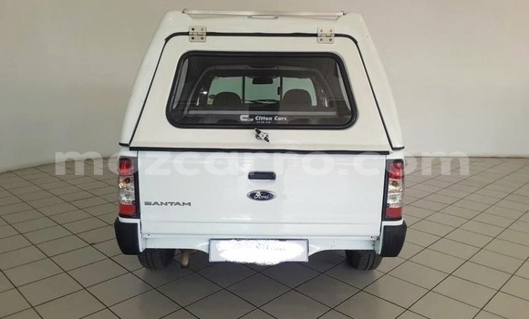 Comprar Usado Ford B-MAX Branco Carro em Gilé em Zambezia Comprar Usado Ford B-MAX Branco Carro em Gilé em Zambezia