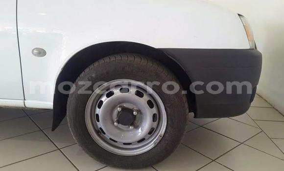 Comprar Usado Ford B-MAX Branco Carro em Gilé em Zambezia Comprar Usado Ford B-MAX Branco Carro em Gilé em Zambezia