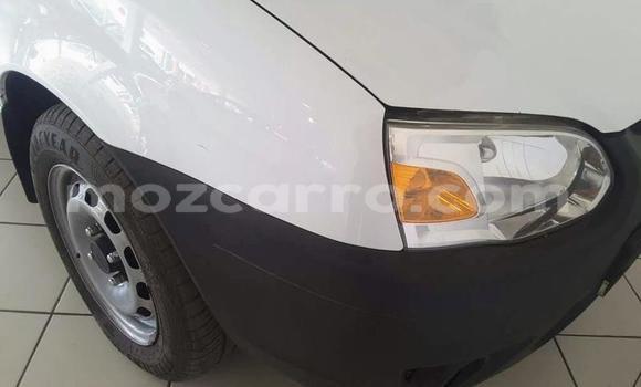 Comprar Usado Ford B-MAX Branco Carro em Gilé em Zambezia Comprar Usado Ford B-MAX Branco Carro em Gilé em Zambezia