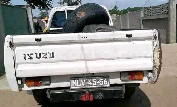 Tenga Tsaru Isuzu KB Chena Mota in Maputo in Maputo Tenga Tsaru Isuzu KB Chena Mota in Maputo in Maputo