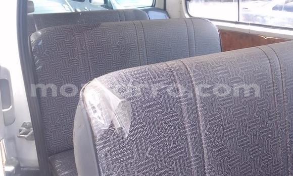Comprar Usado Nissan Caravan Branco Carro em Maputo em Maputo Comprar Usado Nissan Caravan Branco Carro em Maputo em Maputo