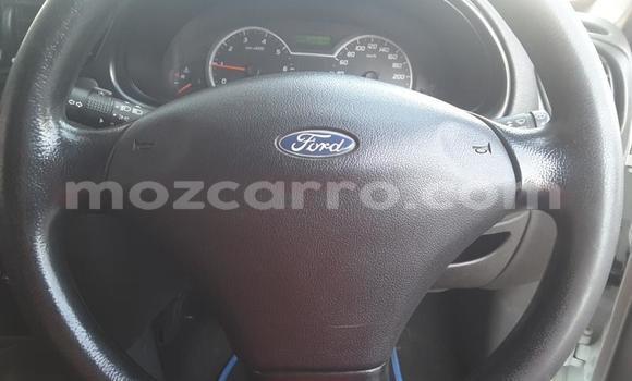 Comprar Usado Ford B-MAX Branco Carro em Gilé em Zambezia Comprar Usado Ford B-MAX Branco Carro em Gilé em Zambezia
