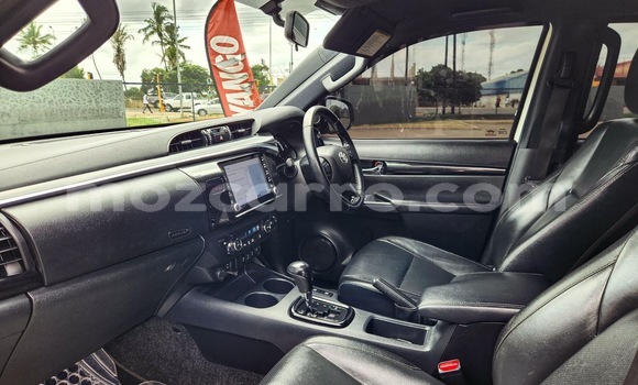 Nunua Ilio tumika Toyota Hiluxe Revo Nyeupe Gari ndani ya Maputo nchini Maputo Nunua Ilio tumika Toyota Hiluxe Revo Nyeupe Gari ndani ya Maputo nchini Maputo