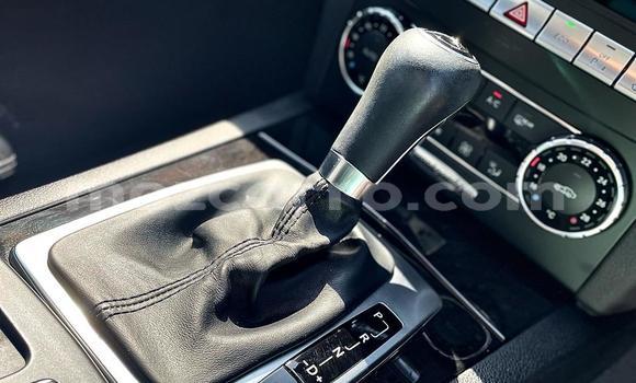 Comprar Usado Mercedes-Benz C-Classe Branco Carro em Maputo em Maputo Comprar Usado Mercedes-Benz C-Classe Branco Carro em Maputo em Maputo