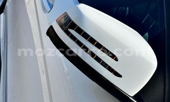 Comprar Usado Mercedes-Benz C-Classe Branco Carro em Maputo em Maputo Comprar Usado Mercedes-Benz C-Classe Branco Carro em Maputo em Maputo