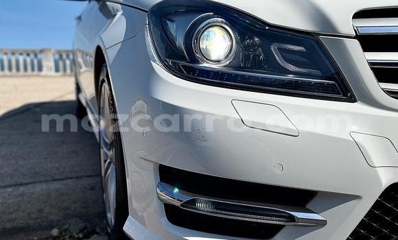 Comprar Usado Mercedes-Benz C-Classe Branco Carro em Maputo em Maputo Comprar Usado Mercedes-Benz C-Classe Branco Carro em Maputo em Maputo
