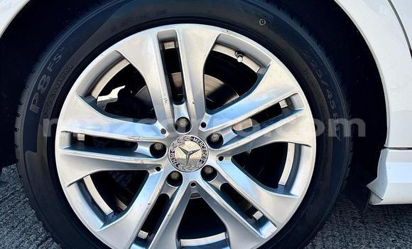 Comprar Usado Mercedes-Benz C-Classe Branco Carro em Maputo em Maputo Comprar Usado Mercedes-Benz C-Classe Branco Carro em Maputo em Maputo