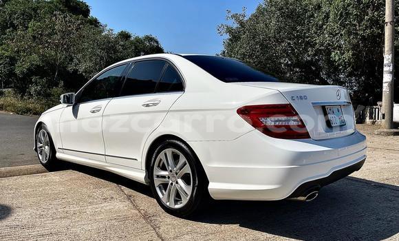 Comprar Usado Mercedes-Benz C-Classe Branco Carro em Maputo em Maputo Comprar Usado Mercedes-Benz C-Classe Branco Carro em Maputo em Maputo