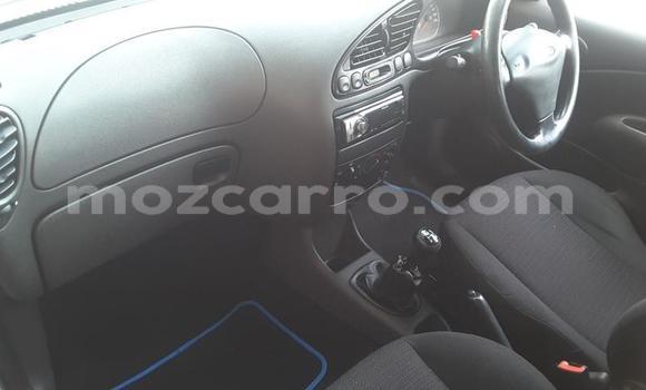 Comprar Usado Ford B-MAX Branco Carro em Gilé em Zambezia Comprar Usado Ford B-MAX Branco Carro em Gilé em Zambezia
