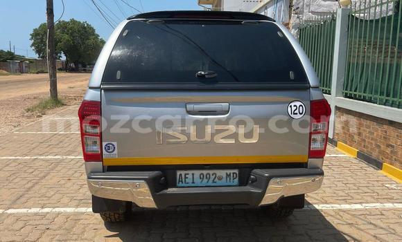 Comprar Usado Isuzu D-MAX De outros Carro em Maputo em Maputo Comprar Usado Isuzu D-MAX De outros Carro em Maputo em Maputo