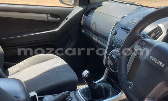 Comprar Usado Isuzu D-MAX De outros Carro em Maputo em Maputo Comprar Usado Isuzu D-MAX De outros Carro em Maputo em Maputo