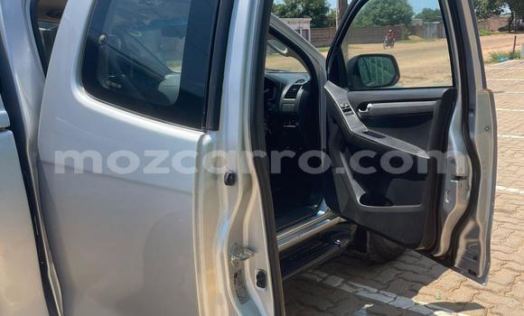 Comprar Usado Isuzu D-MAX De outros Carro em Maputo em Maputo Comprar Usado Isuzu D-MAX De outros Carro em Maputo em Maputo