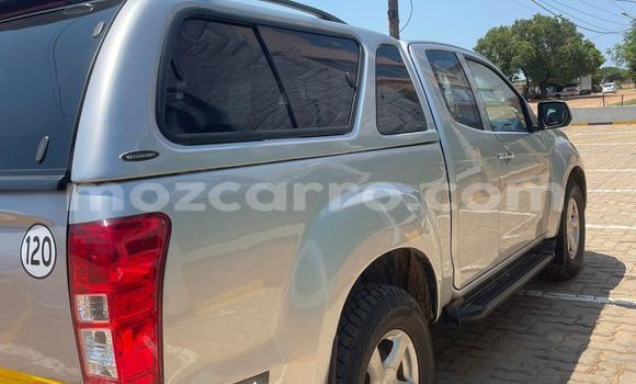 Comprar Usado Isuzu D-MAX De outros Carro em Maputo em Maputo Comprar Usado Isuzu D-MAX De outros Carro em Maputo em Maputo