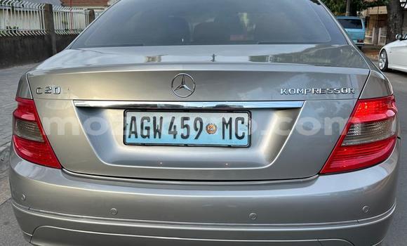 Comprar Usado Mercedes-Benz C180 COUPE De outros Carro em Maputo em Maputo Comprar Usado Mercedes-Benz C180 COUPE De outros Carro em Maputo em Maputo