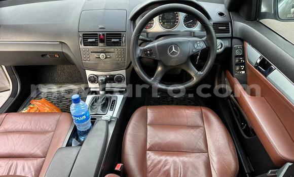 Comprar Usado Mercedes-Benz C180 COUPE De outros Carro em Maputo em Maputo Comprar Usado Mercedes-Benz C180 COUPE De outros Carro em Maputo em Maputo