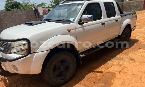 Nunua Ilio tumika Nissan Hardbody Nyeupe Gari ndani ya Maputo nchini Maputo Nunua Ilio tumika Nissan Hardbody Nyeupe Gari ndani ya Maputo nchini Maputo
