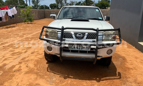 Nunua Ilio tumika Nissan Hardbody Nyeupe Gari ndani ya Maputo nchini Maputo Nunua Ilio tumika Nissan Hardbody Nyeupe Gari ndani ya Maputo nchini Maputo