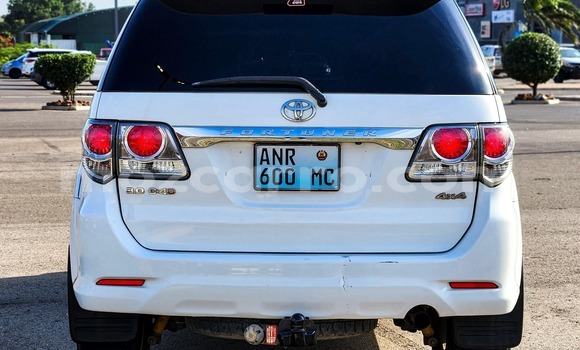 Tenga Tsaru Toyota Fortuner Chena Mota in Chemba in Sofala Tenga Tsaru Toyota Fortuner Chena Mota in Chemba in Sofala