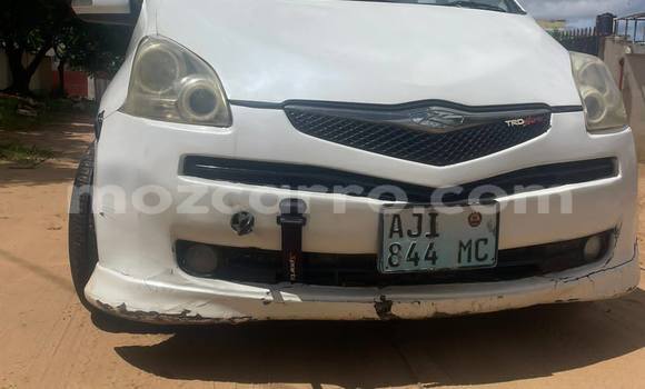 Nunua Ilio tumika Toyota Ractis Nyeupe Gari ndani ya Catandica nchini Manica