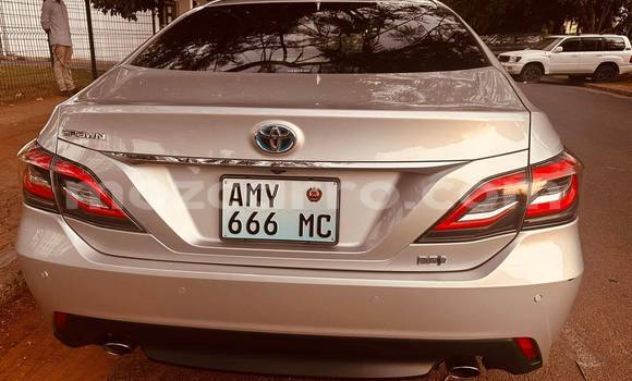 Tenga Tsaru Toyota Crown Zvimwe Mota in Boane in Maputo Tenga Tsaru Toyota Crown Zvimwe Mota in Boane in Maputo