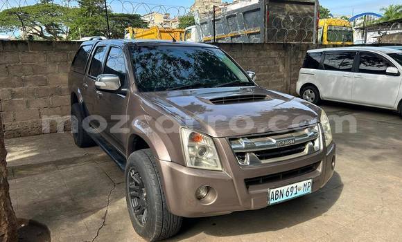 Tenga Tsaru Isuzu Gemini Zvimwe Mota in Boane in Maputo Tenga Tsaru Isuzu Gemini Zvimwe Mota in Boane in Maputo