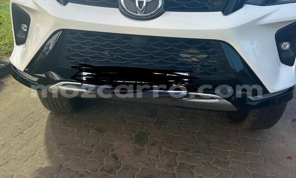 Tenga Tsaru Toyota Fortuner Chena Mota in Chigubo in Gaza Tenga Tsaru Toyota Fortuner Chena Mota in Chigubo in Gaza