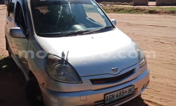Buy Used Toyota FunCargo Other Car in Búzi in Sofala