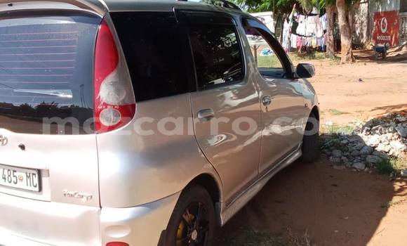 Tenga Tsaru Toyota FunCargo Zvimwe Mota in Búzi in Sofala Tenga Tsaru Toyota FunCargo Zvimwe Mota in Búzi in Sofala