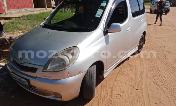 Tenga Tsaru Toyota FunCargo Zvimwe Mota in Búzi in Sofala Tenga Tsaru Toyota FunCargo Zvimwe Mota in Búzi in Sofala