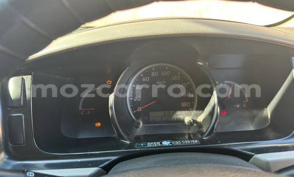 Tenga Tsaru Toyota Hiace Zvimwe Mota in Beautiful vista in Maputo Tenga Tsaru Toyota Hiace Zvimwe Mota in Beautiful vista in Maputo