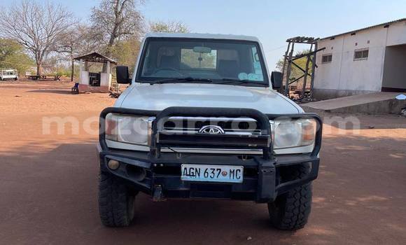 Tenga Tsaru Toyota Land Cruiser Prado Chena Mota in Caia in Sofala Tenga Tsaru Toyota Land Cruiser Prado Chena Mota in Caia in Sofala