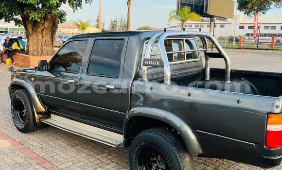 Tenga Tsaru Toyota Hilux Zvimwe Mota in Búzi in Sofala Tenga Tsaru Toyota Hilux Zvimwe Mota in Búzi in Sofala