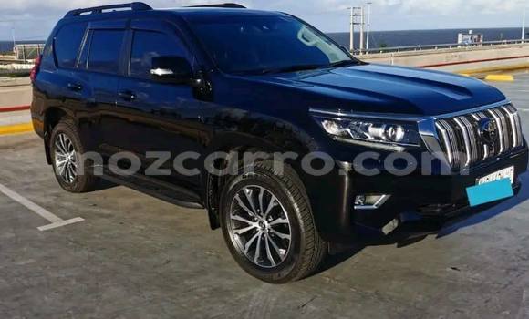 Nunua Ilio tumika Toyota Land Cruiser Prado Nyeusi Gari ndani ya Búzi nchini Sofala