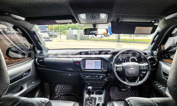 Nunua Ilio tumika Toyota Hilux Nyeupe Gari ndani ya Maputo nchini Maputo Nunua Ilio tumika Toyota Hilux Nyeupe Gari ndani ya Maputo nchini Maputo