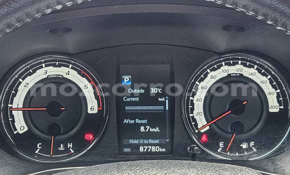 Nunua Ilio tumika Toyota Hilux Nyeupe Gari ndani ya Maputo nchini Maputo Nunua Ilio tumika Toyota Hilux Nyeupe Gari ndani ya Maputo nchini Maputo