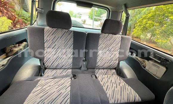 Tenga Tsaru Toyota Land Cruiser Prado Zvimwe Mota in Maputo in Maputo Tenga Tsaru Toyota Land Cruiser Prado Zvimwe Mota in Maputo in Maputo