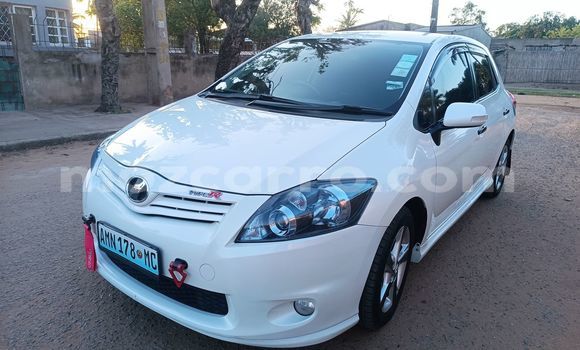 Comprar Usado Toyota Auris Branco Carro em Xai-Xai em Gaza