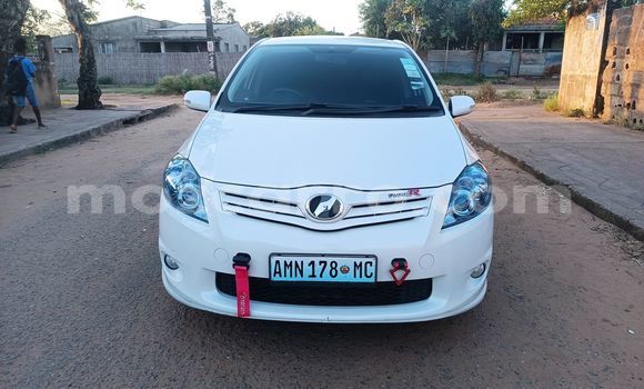Comprar Usado Toyota Auris Branco Carro em Xai-Xai em Gaza Comprar Usado Toyota Auris Branco Carro em Xai-Xai em Gaza