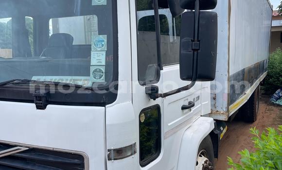 Tenga Tsaru Volvo 240 Series Chena Mota in Maputo in Maputo Tenga Tsaru Volvo 240 Series Chena Mota in Maputo in Maputo