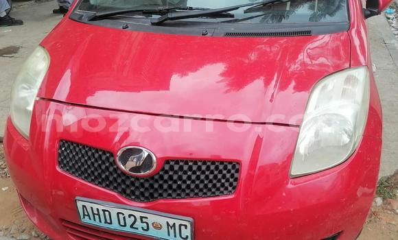 Comprar Usado Toyota Vitz Vermelho Carro em Maputo em Maputo