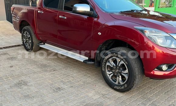 Comprar Novo Mazda BT-50 Vermelho Carro em Maputo em Maputo Comprar Novo Mazda BT-50 Vermelho Carro em Maputo em Maputo